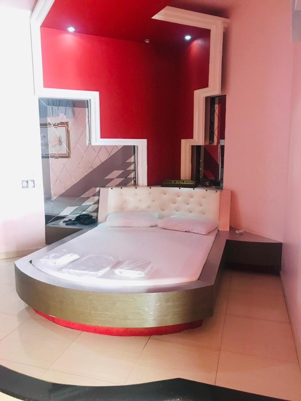 Euro Motel (Adults Only) カンピーナス エクステリア 写真