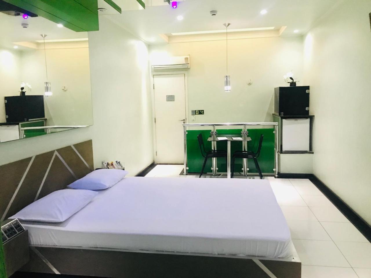 Euro Motel (Adults Only) カンピーナス エクステリア 写真