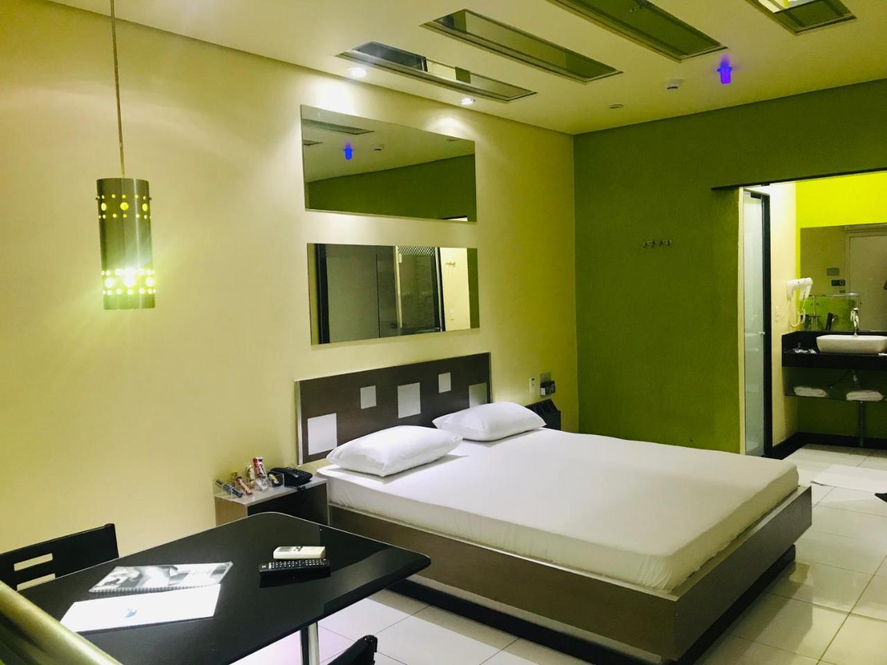 Euro Motel (Adults Only) カンピーナス エクステリア 写真