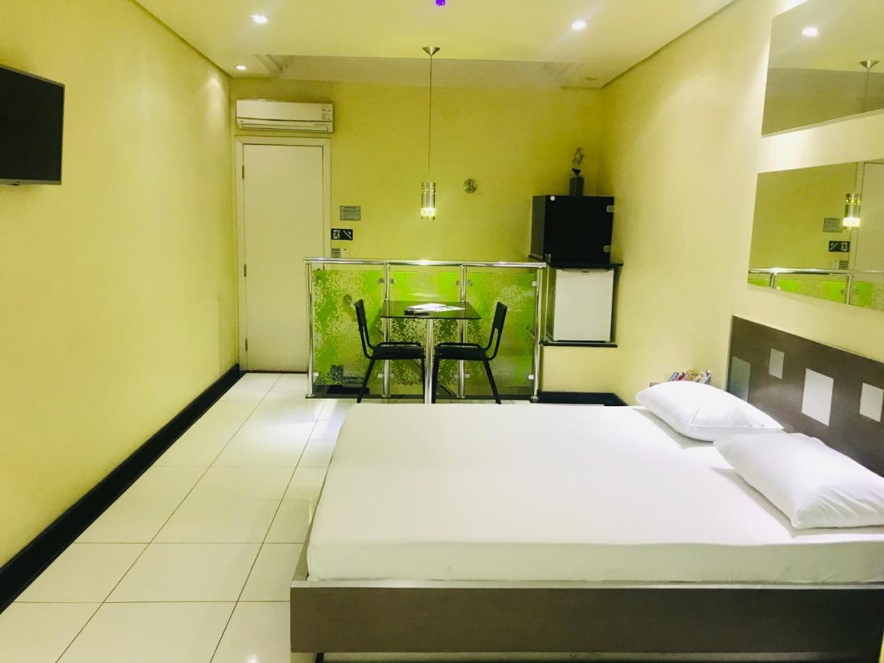 Euro Motel (Adults Only) カンピーナス エクステリア 写真